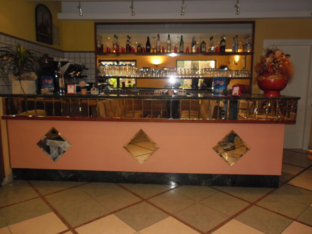 Hotel Busignani 18/23