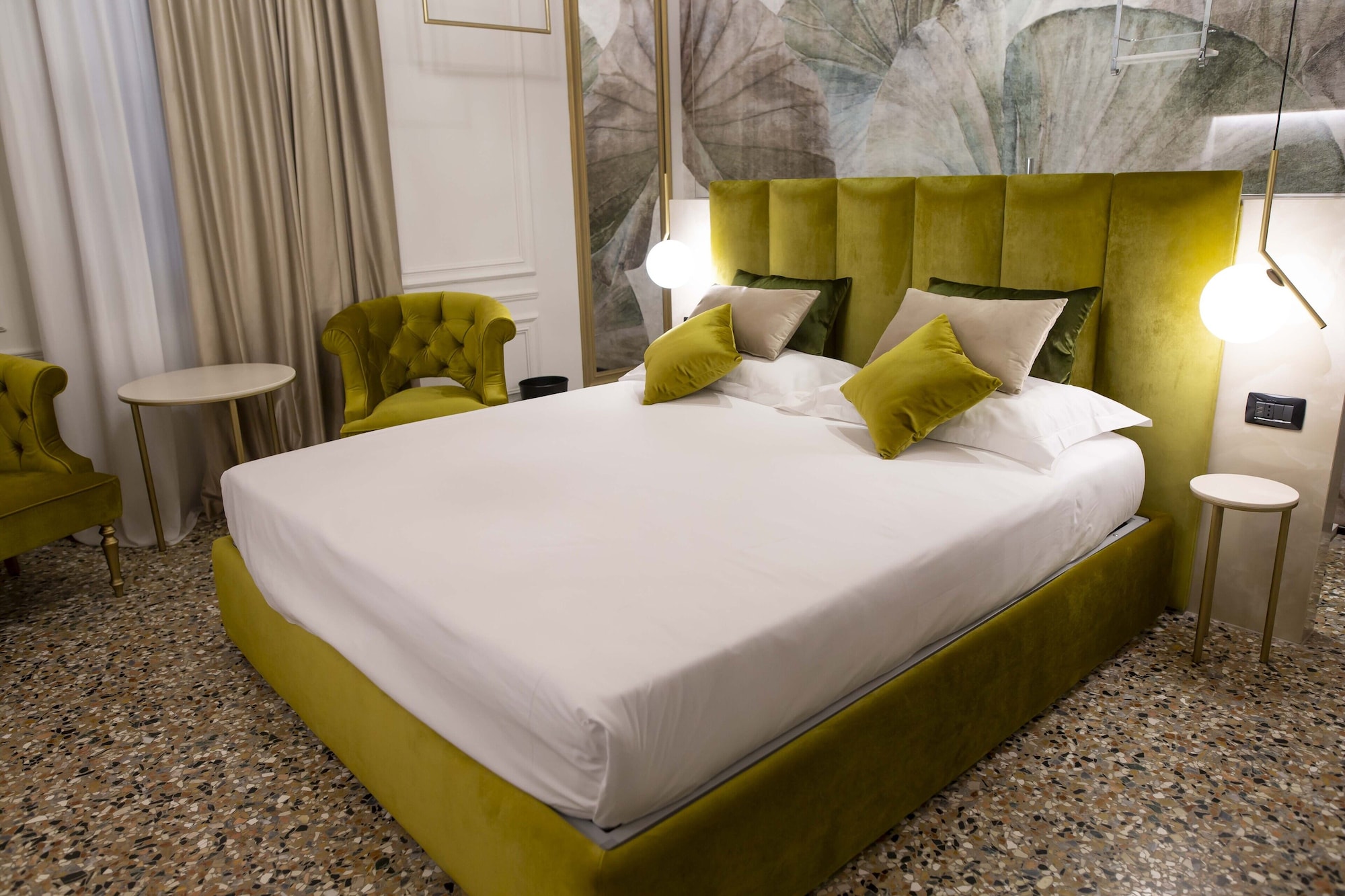 DELUXE, DOUBLE BED, ANNEX