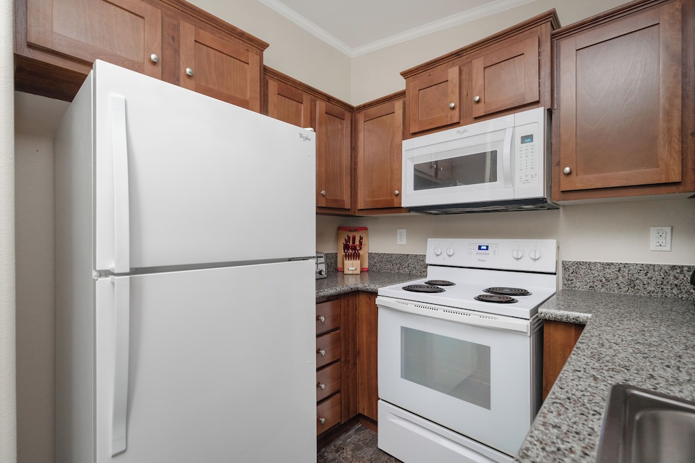 Freeport Extended Stay Studios 36/50