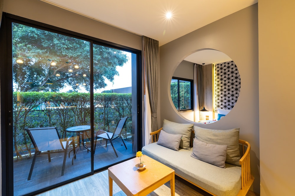 The Lake Chalong Resort 46/65