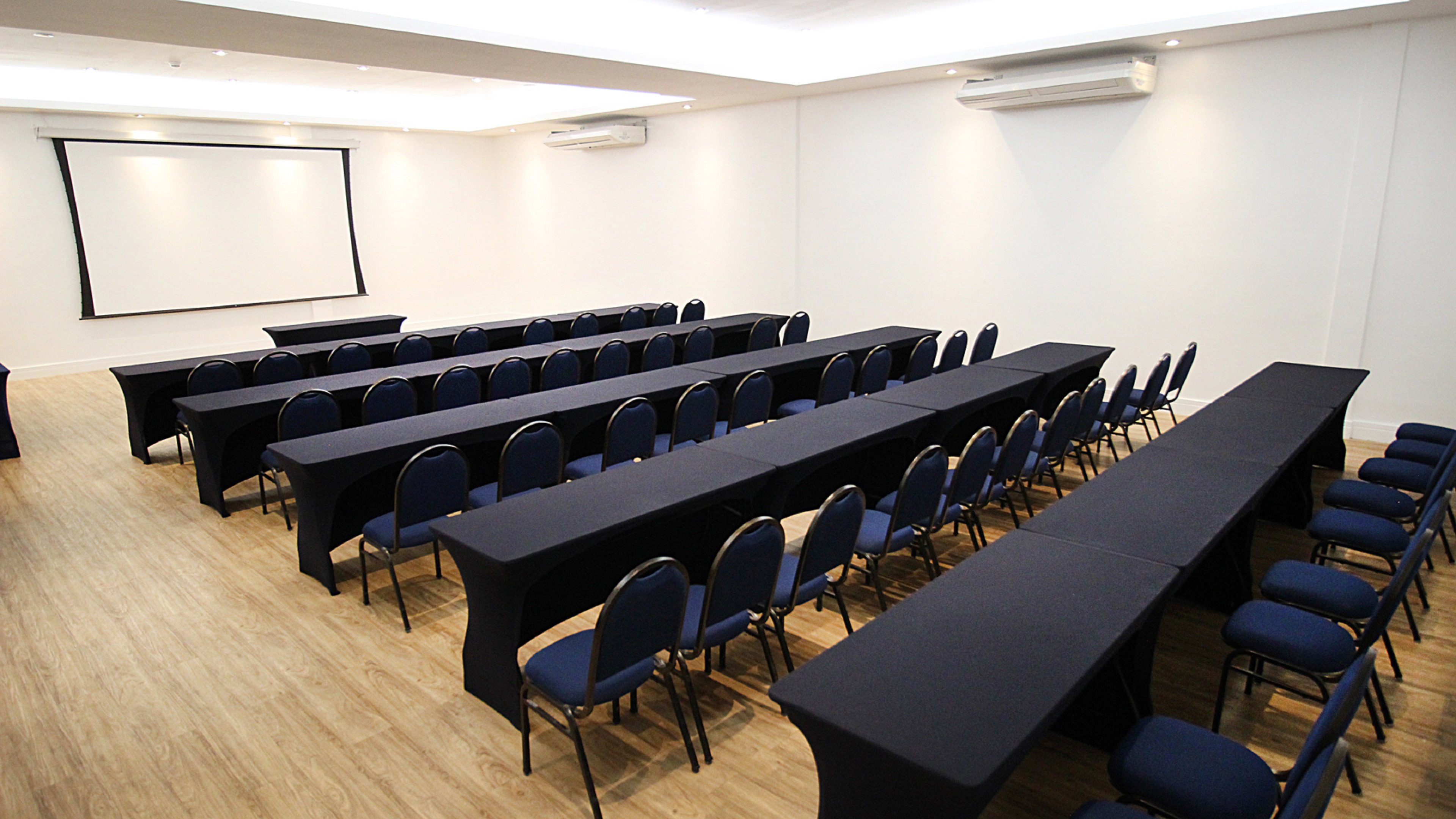 HOLIDAY INN FORTALEZA 64/76