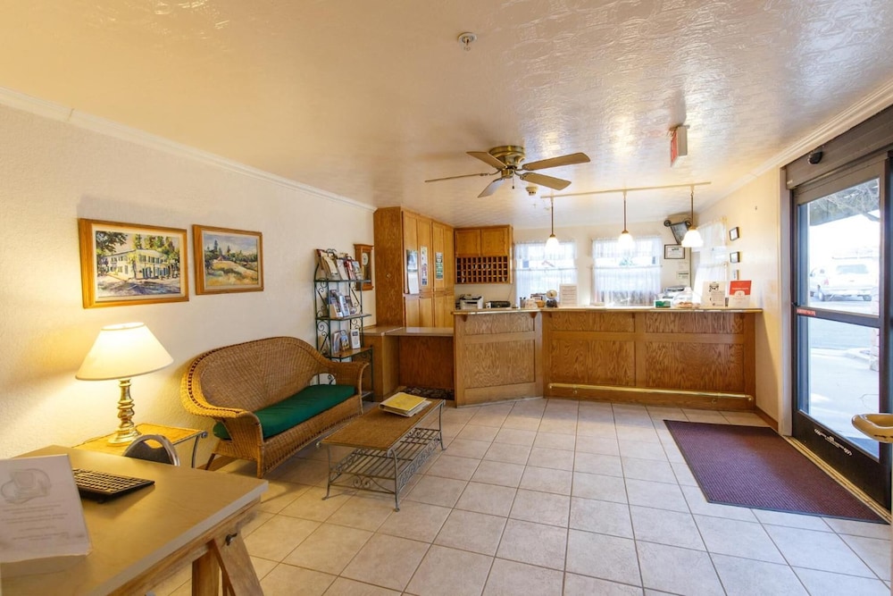 Murphys Inn Motel 7/24
