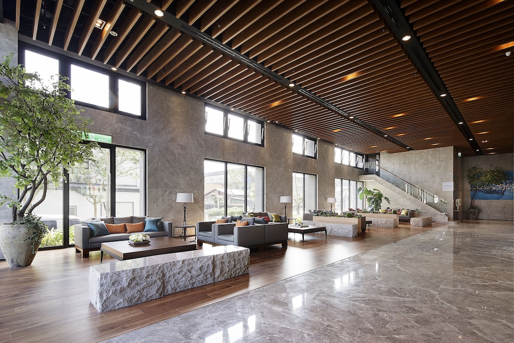 Lakeshore Hotel Suao 9/62