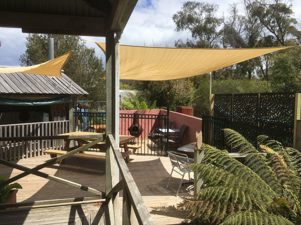 PLATYPUS PARK COUNTRY RETREAT 53/57