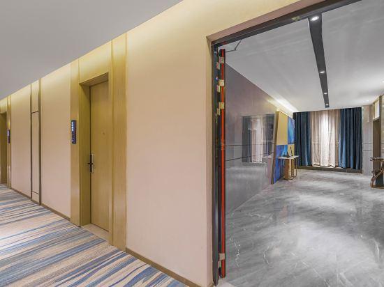 Kyriad Marvelous Hotel (Dongguan Huayang Lake University City Store) photo2