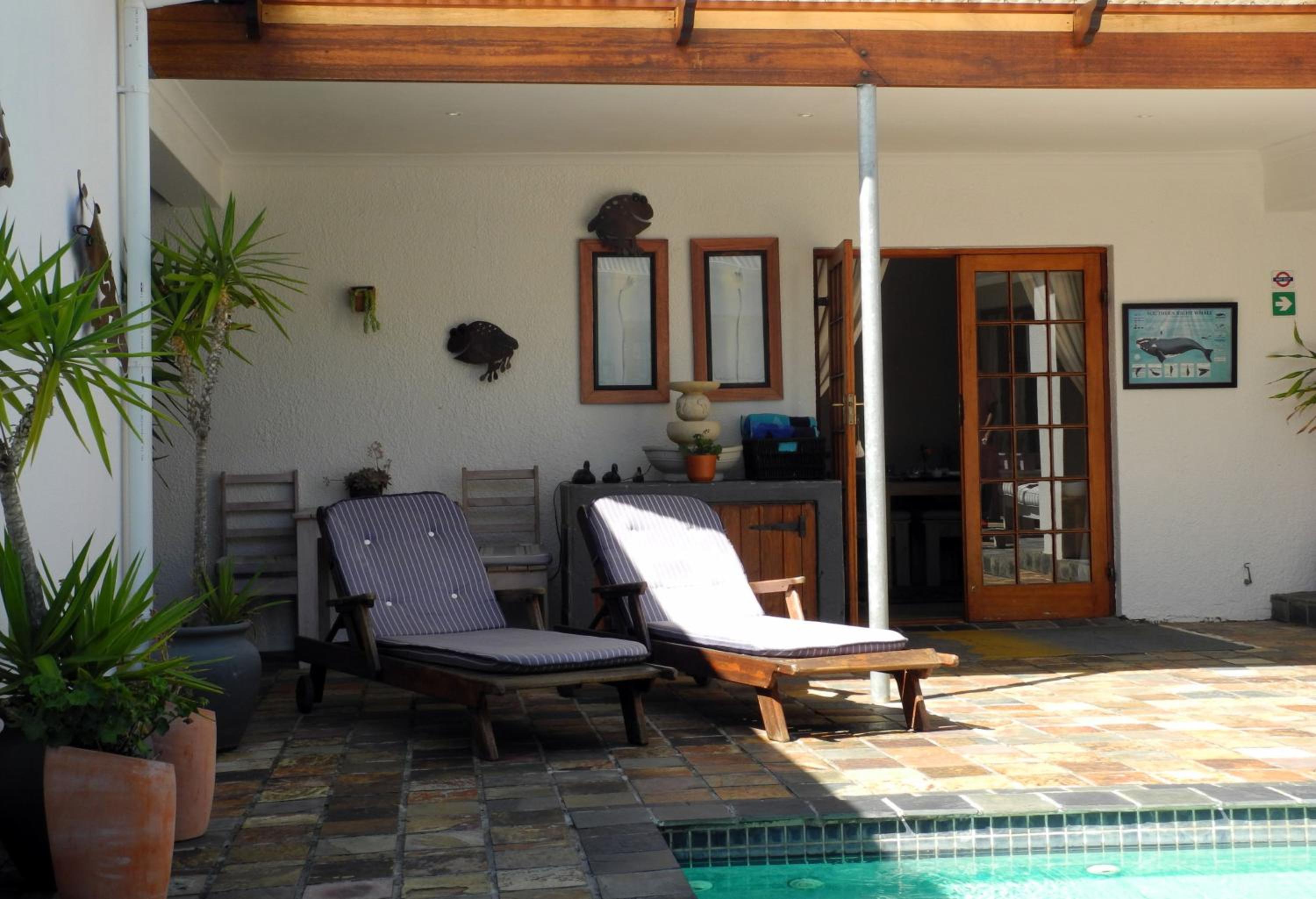 Baleia Guest Lodge 4/16