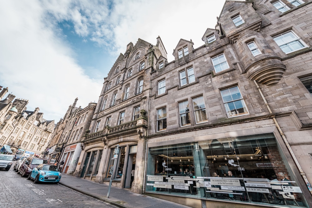 The Inn Place 28/35