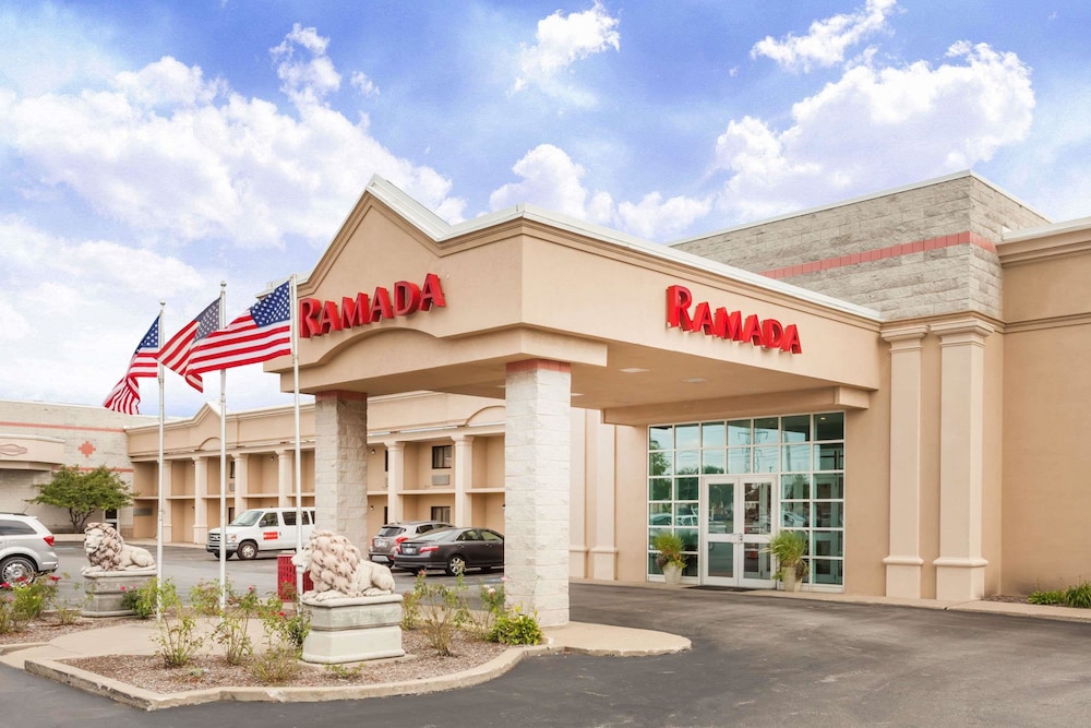 Ramada by Wyndham Hammond Hotel & Conference Center 1/42
