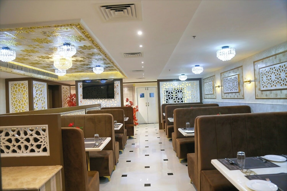Hotel Hyderabad Grand 32/42