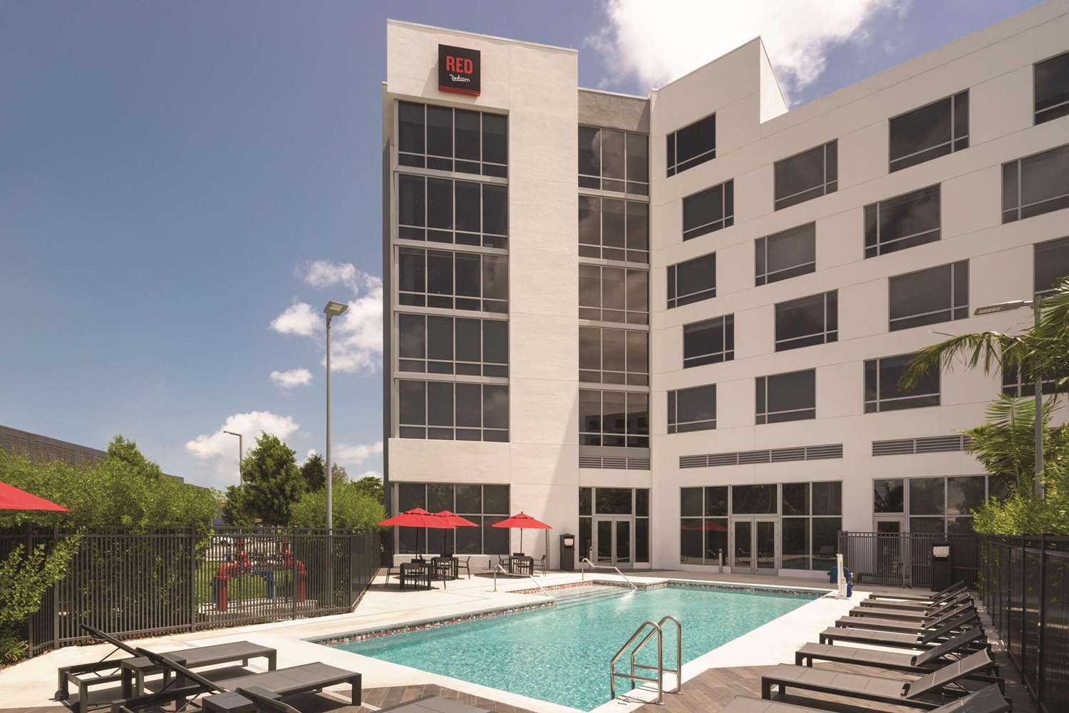 Kompose Boutique Hotel Miami Airport 5/34