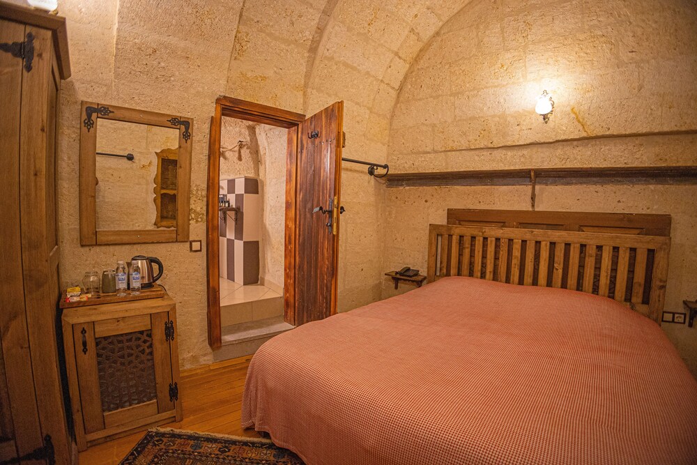 Pietra Cave Suites 5/49