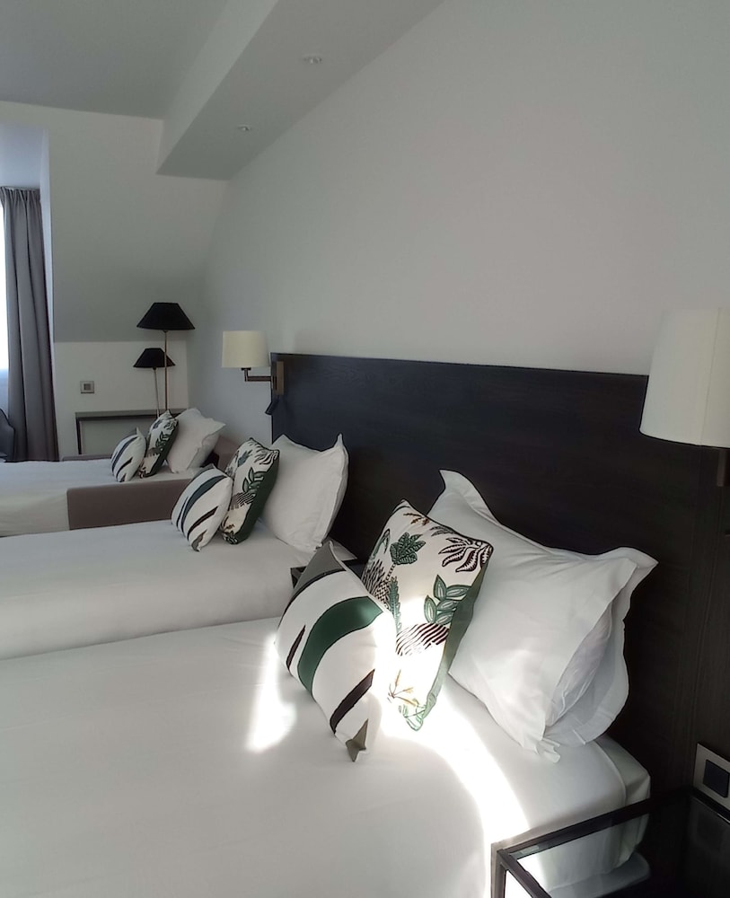 Hotel Kyriad Crepy En Valois 33/77