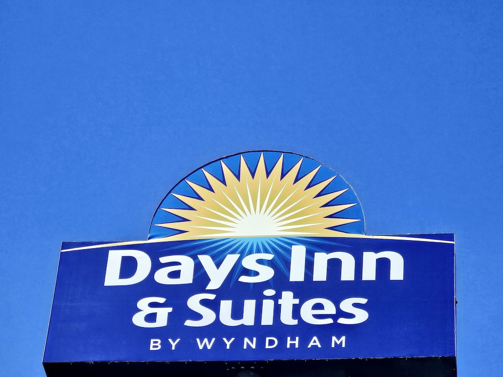Days Inn by Wyndham Rolla 2/33