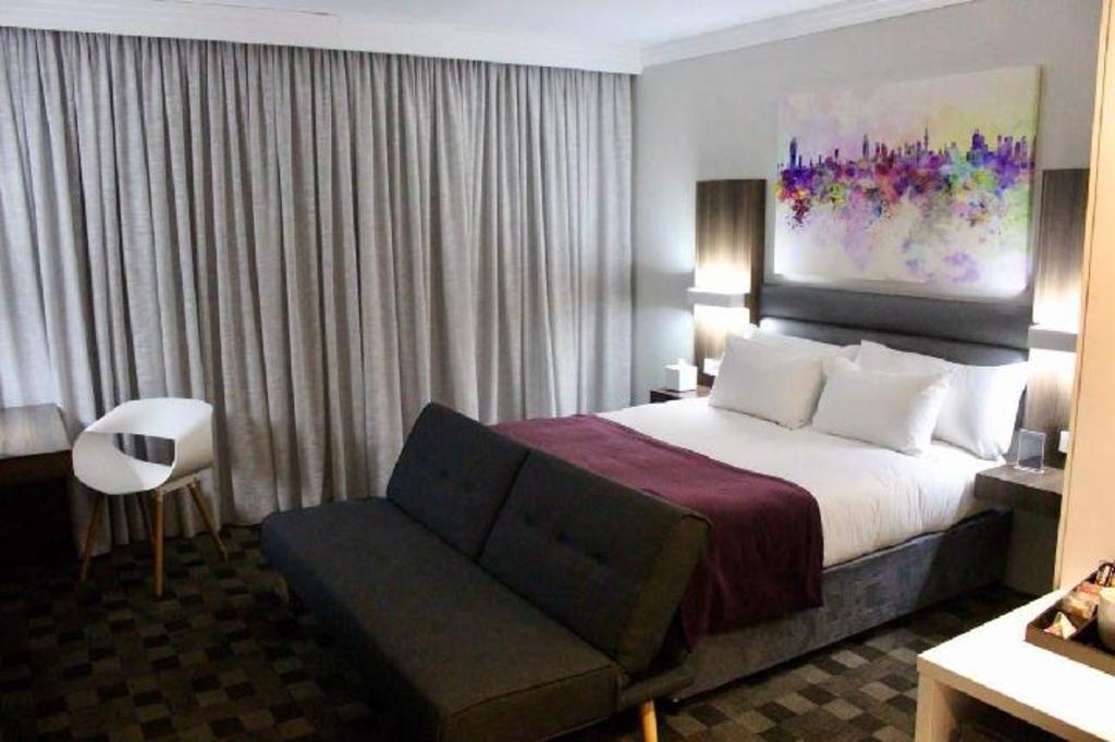 Type B, Superior, Queen Bed, Sofa