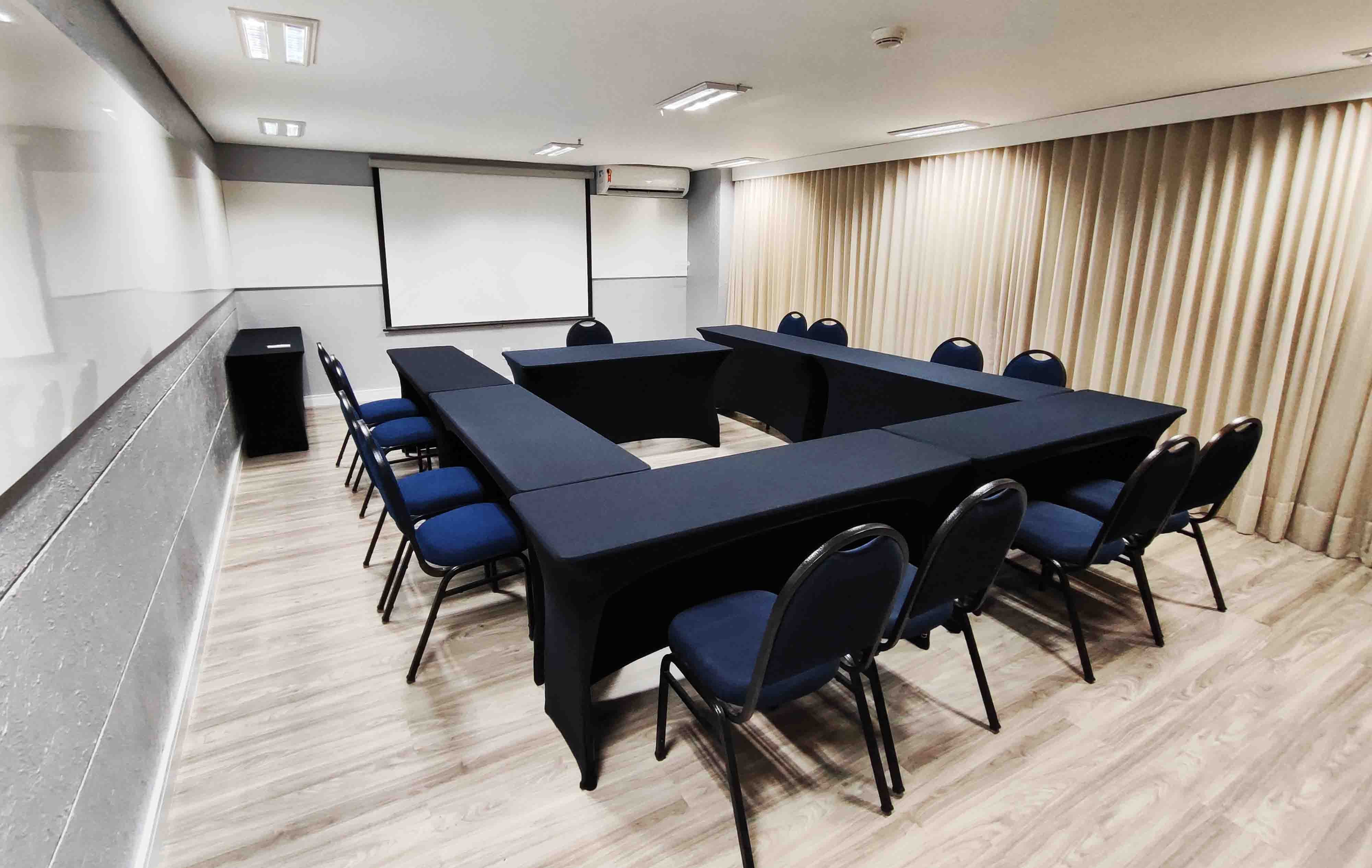 HOLIDAY INN FORTALEZA 62/76