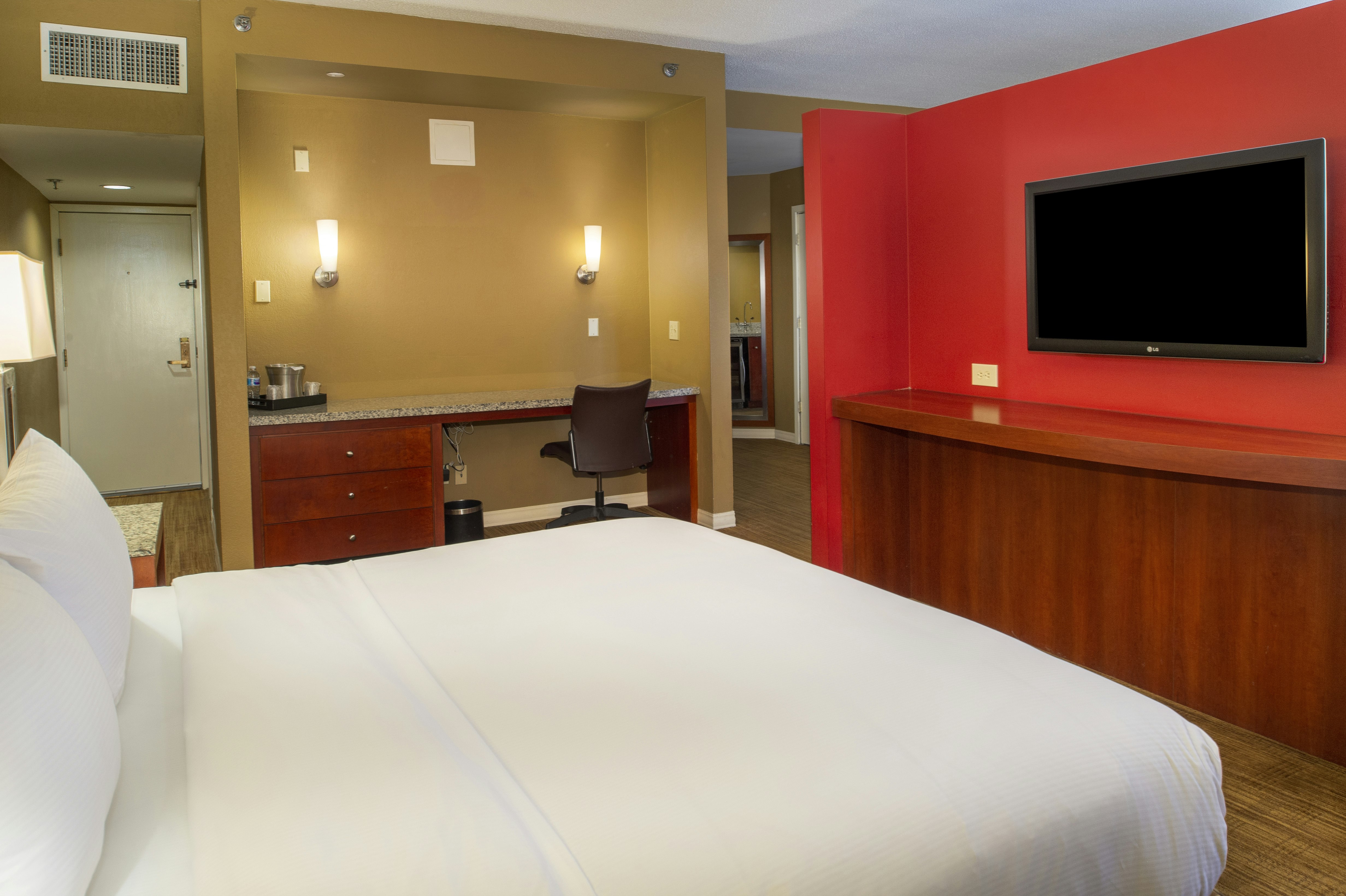 1 Bedroom, Deluxe, Suite, King Bed