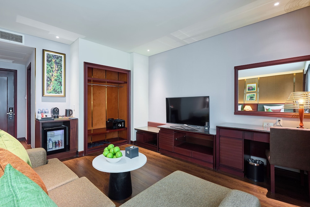 Kin Hotel Thi Sach Edition 43/55