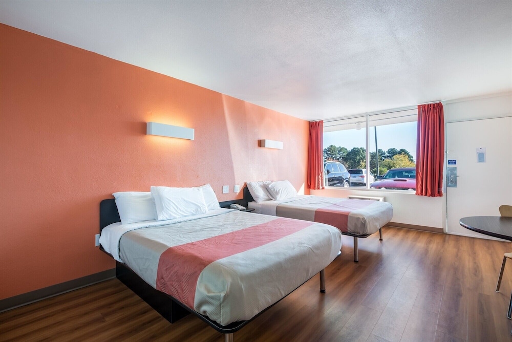 Motel6 Connellys Springs, NC 23/40