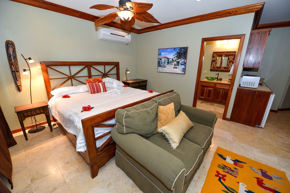 Captain Morgans Retreat 47/80