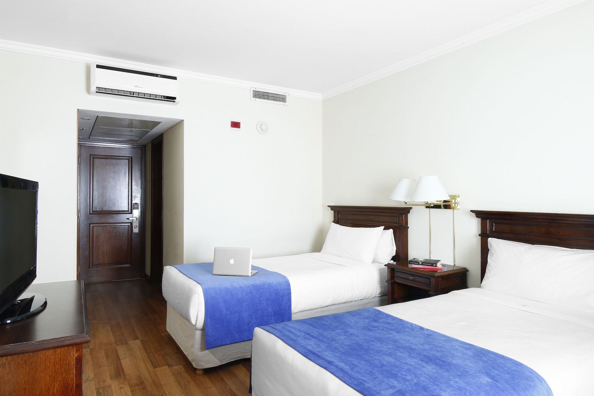 SUPERIOR, DOUBLE BED
