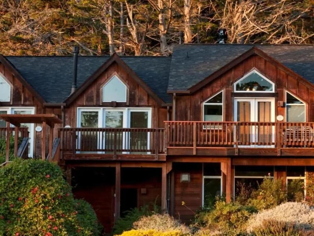 The Inn at Schoolhouse Creek 4/64