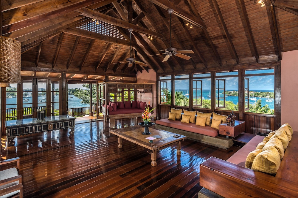 Calabash Luxury Boutique Hotel 32/46