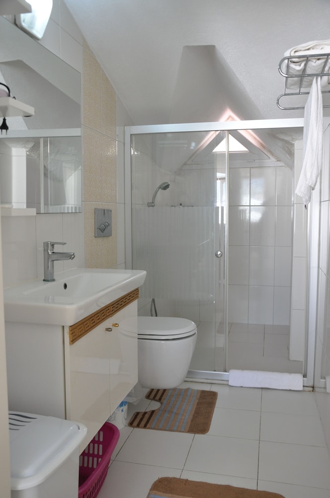 Akbuk Palace Hotel & Residence 42/43