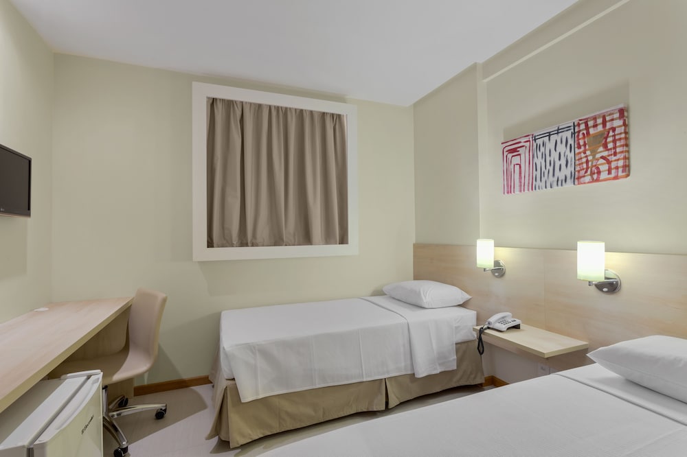 Ibis Styles Belem Hangar 16/69