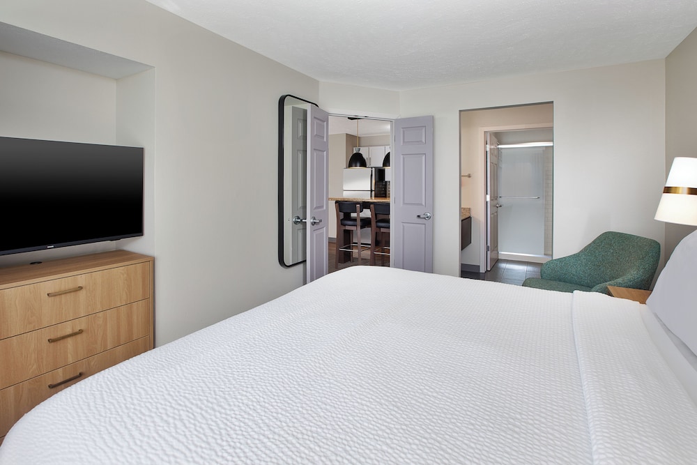جناح بسرير كينج بغرفة نوم واحدة بمطبخ لذوي الإعاقة، STAYBRIDGE SUITES LINCOLN NORTHEAST 3/5