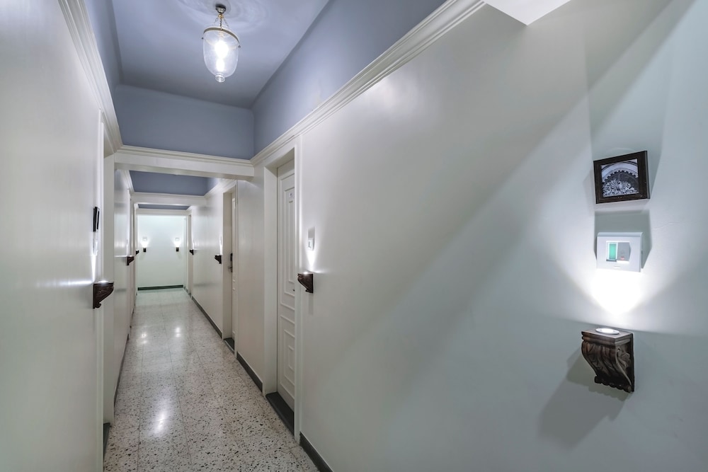 Hotel Kemps Corner 22/42