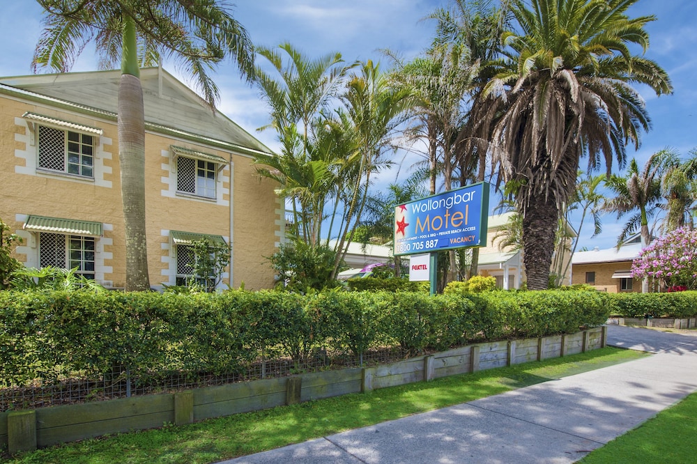 WOLLONGBAR MOTEL 61/69