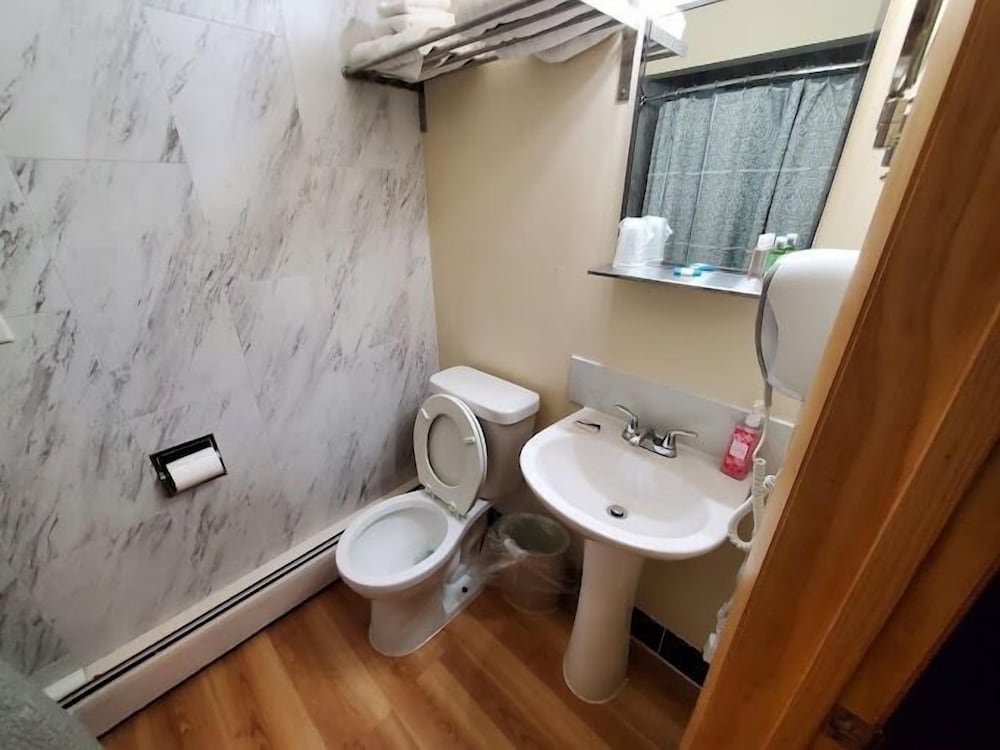 Room, Queen Bed