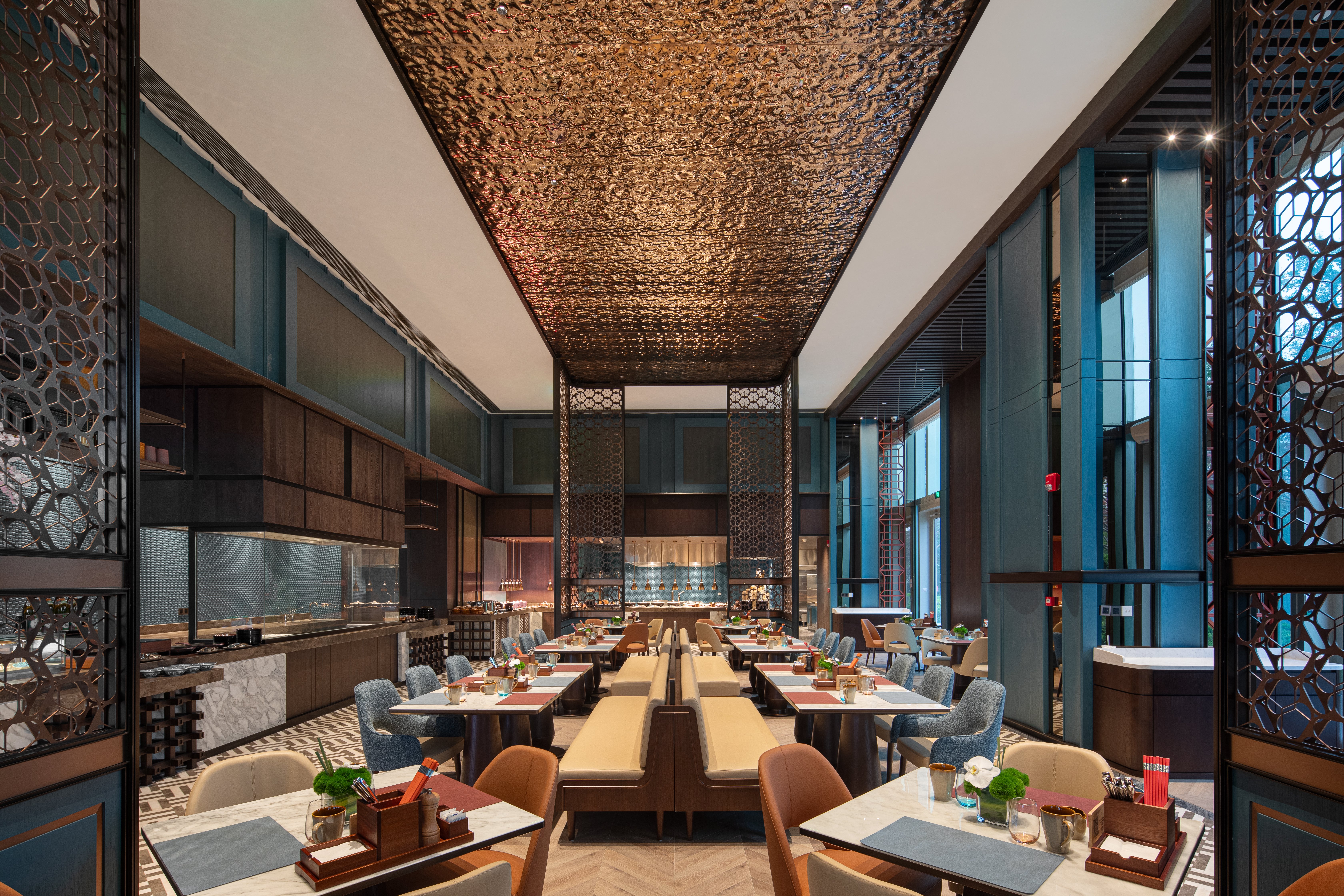 HUALUXE Haining by IHG 24/32