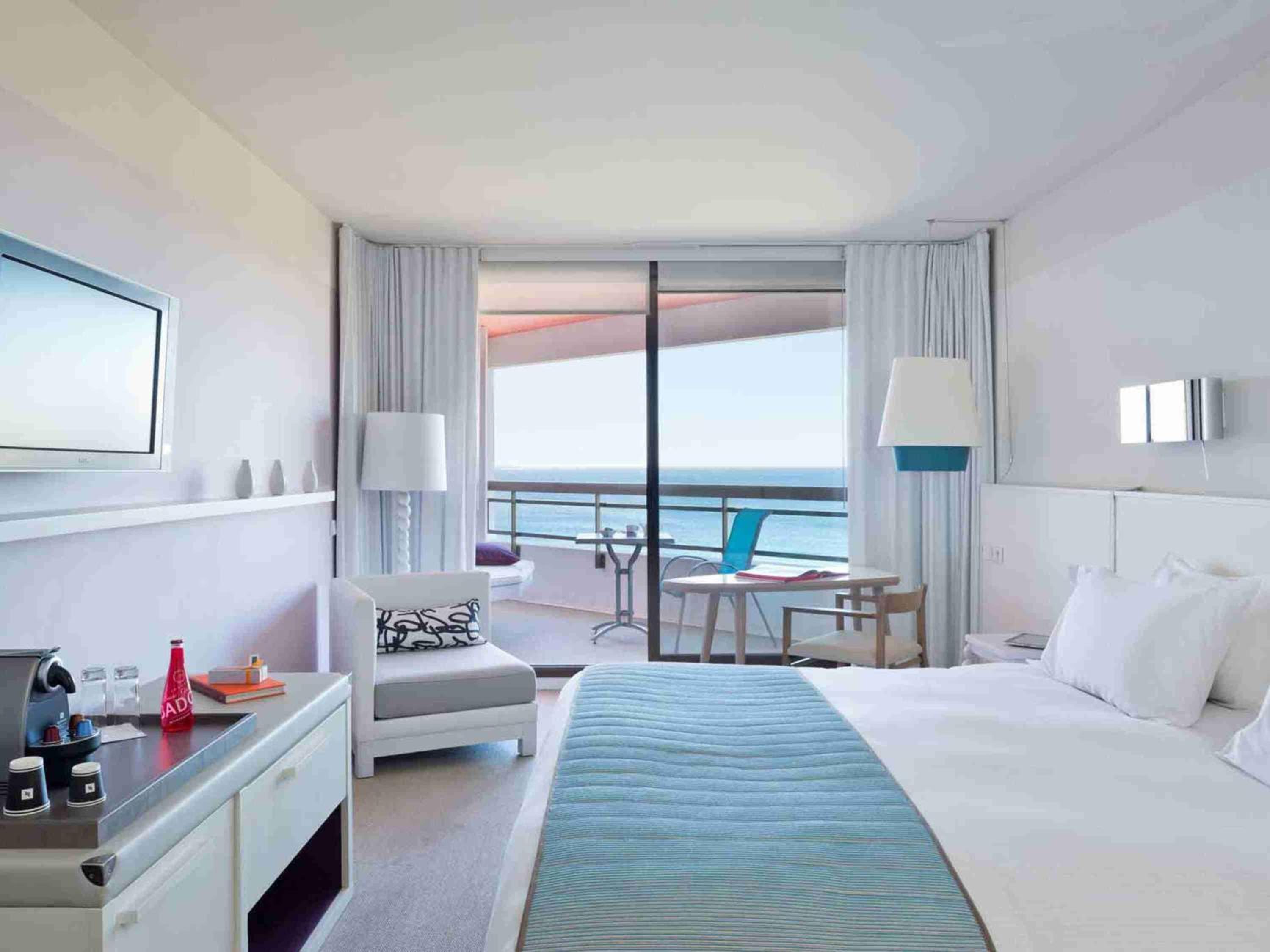 Superior, Suite, King Bed, Panoramic, Bay and Sea View, Terrace