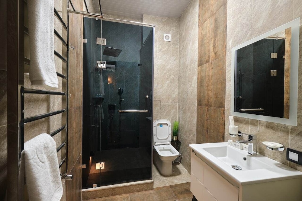 East Star Hotel 44/50
