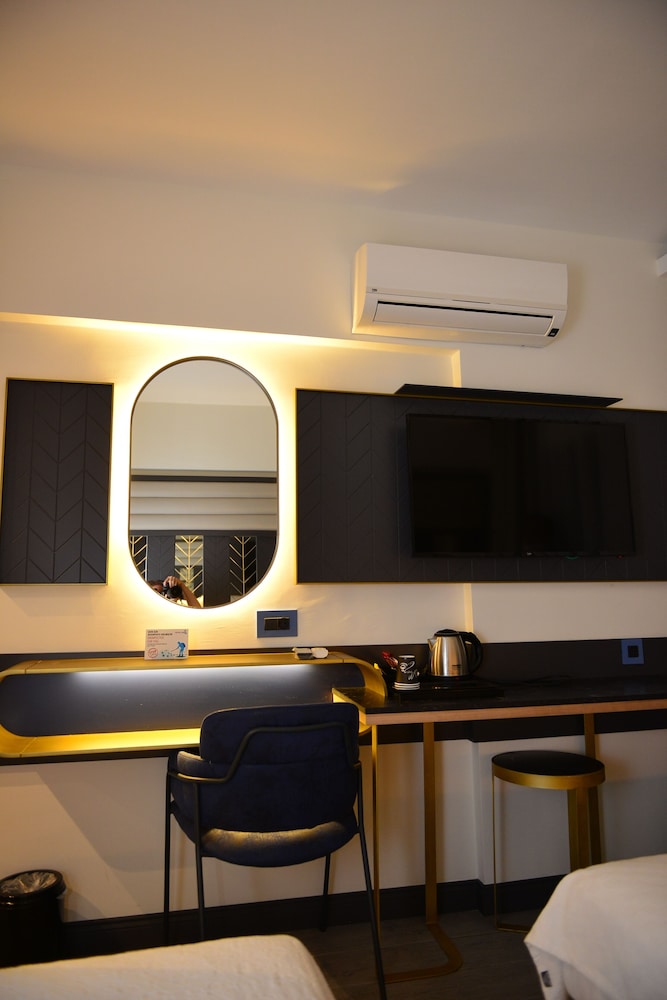 Oasis Hotel 23/30