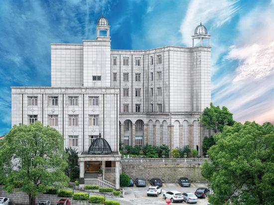 Yangjiang Tianbao Business Hotel 3/36