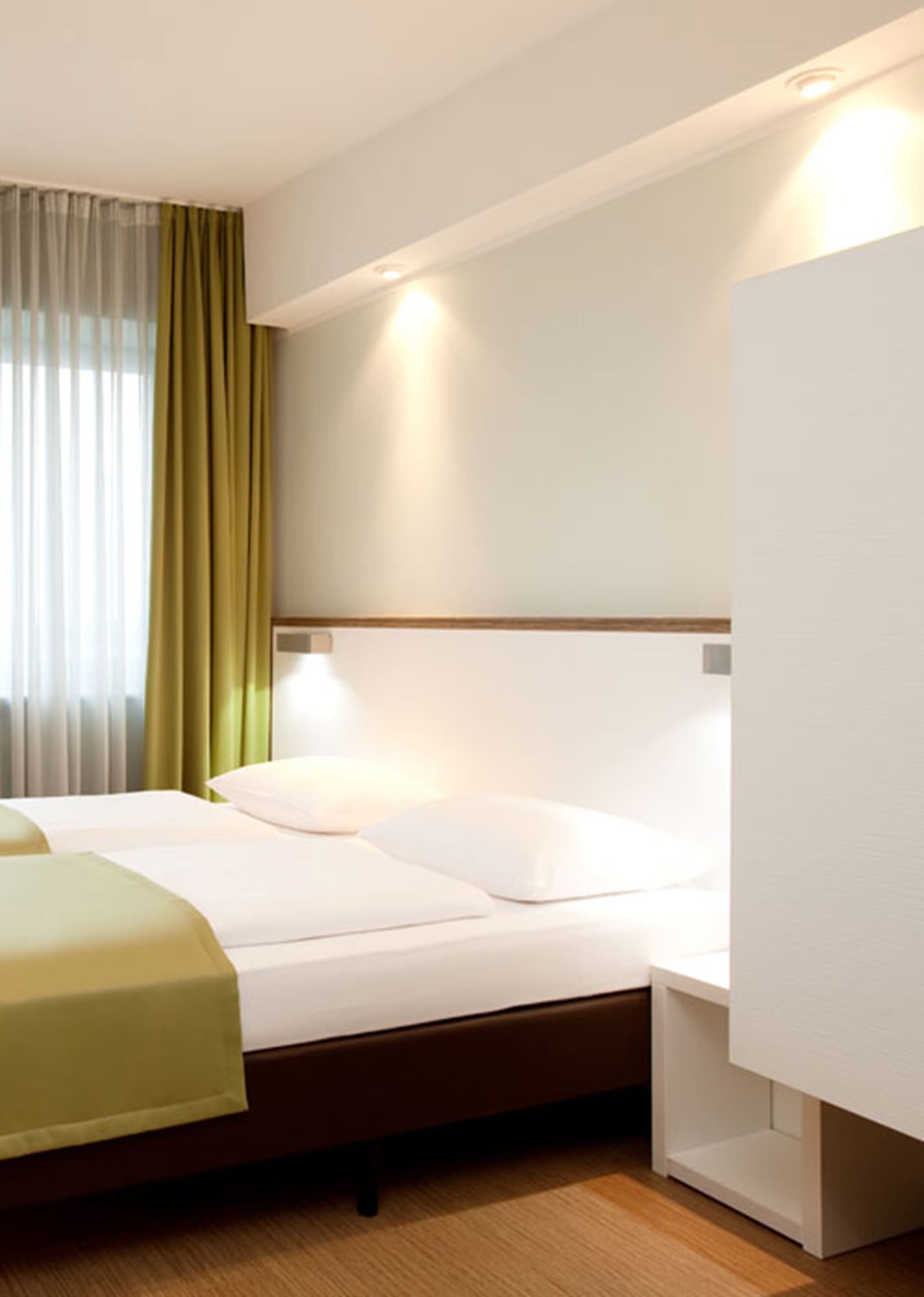 Team, Double Bed