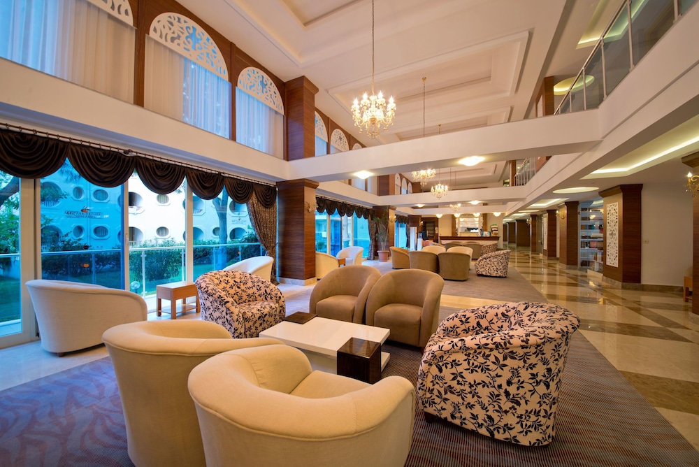 MC Beach Resort Hotel 36/53
