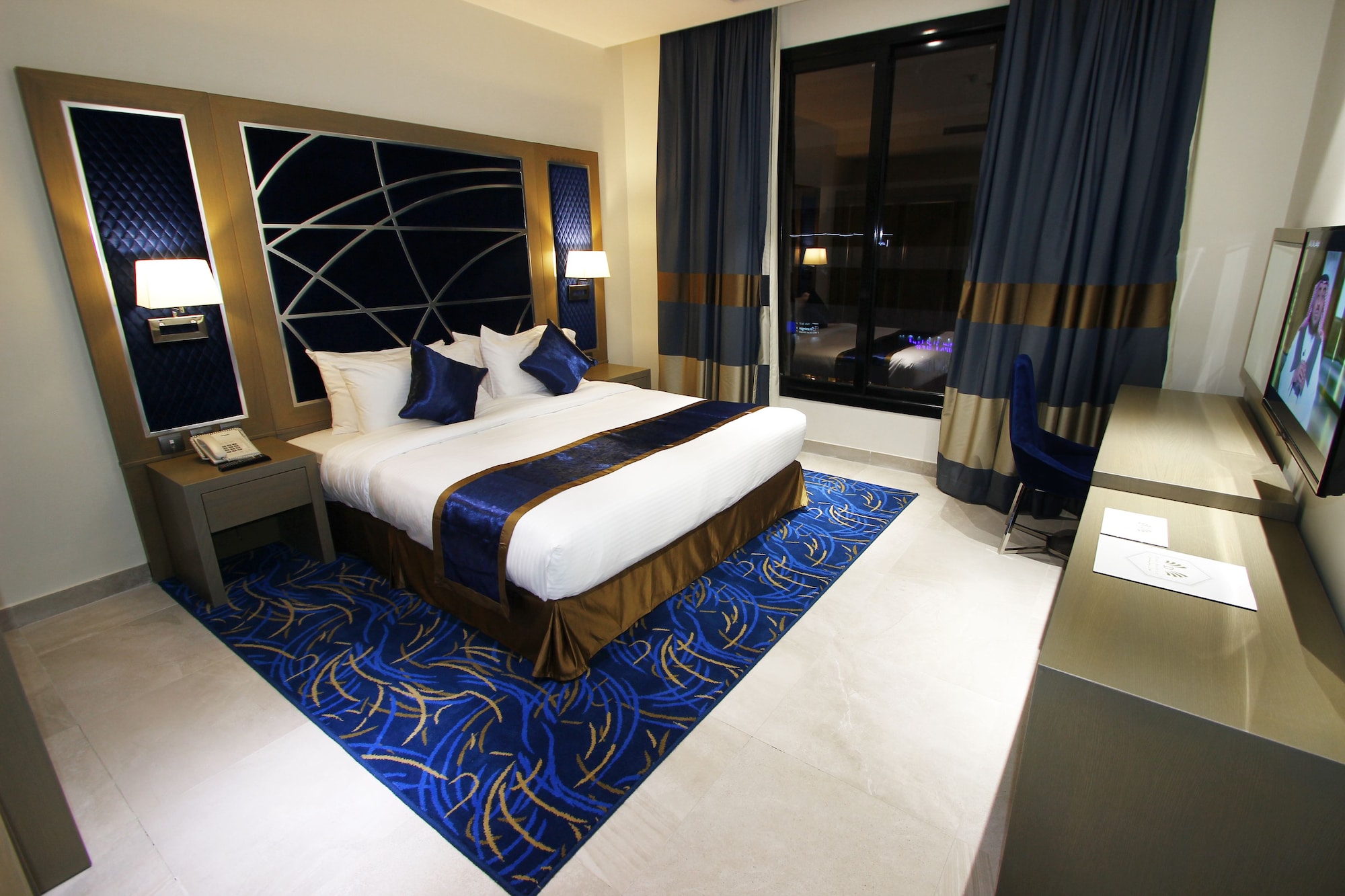 2 BEDROOMS, APARTMENT