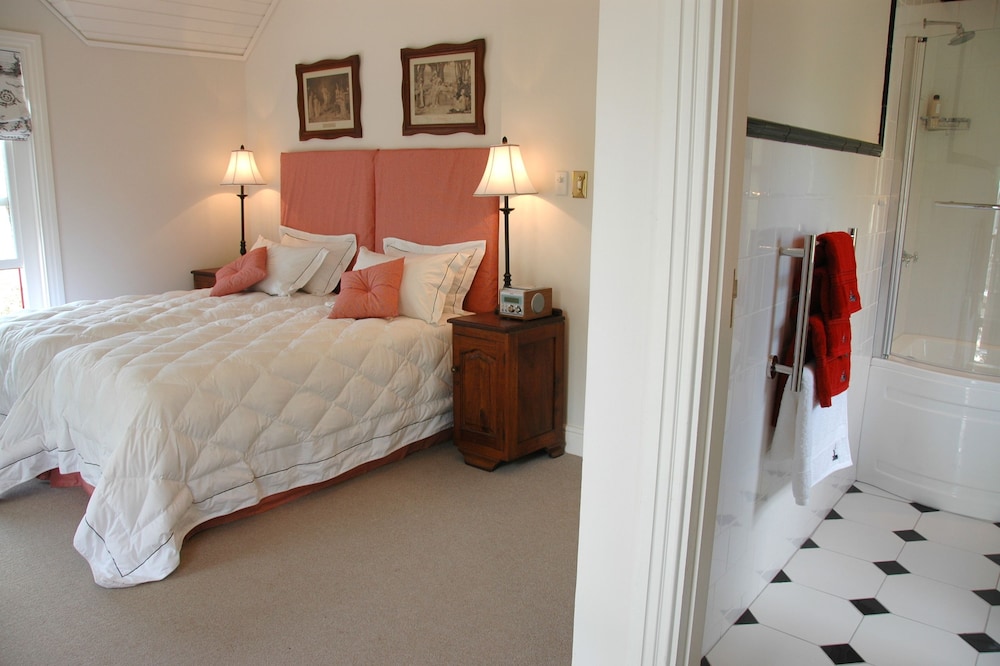 St. Aidan's Guest Cottage 3/19
