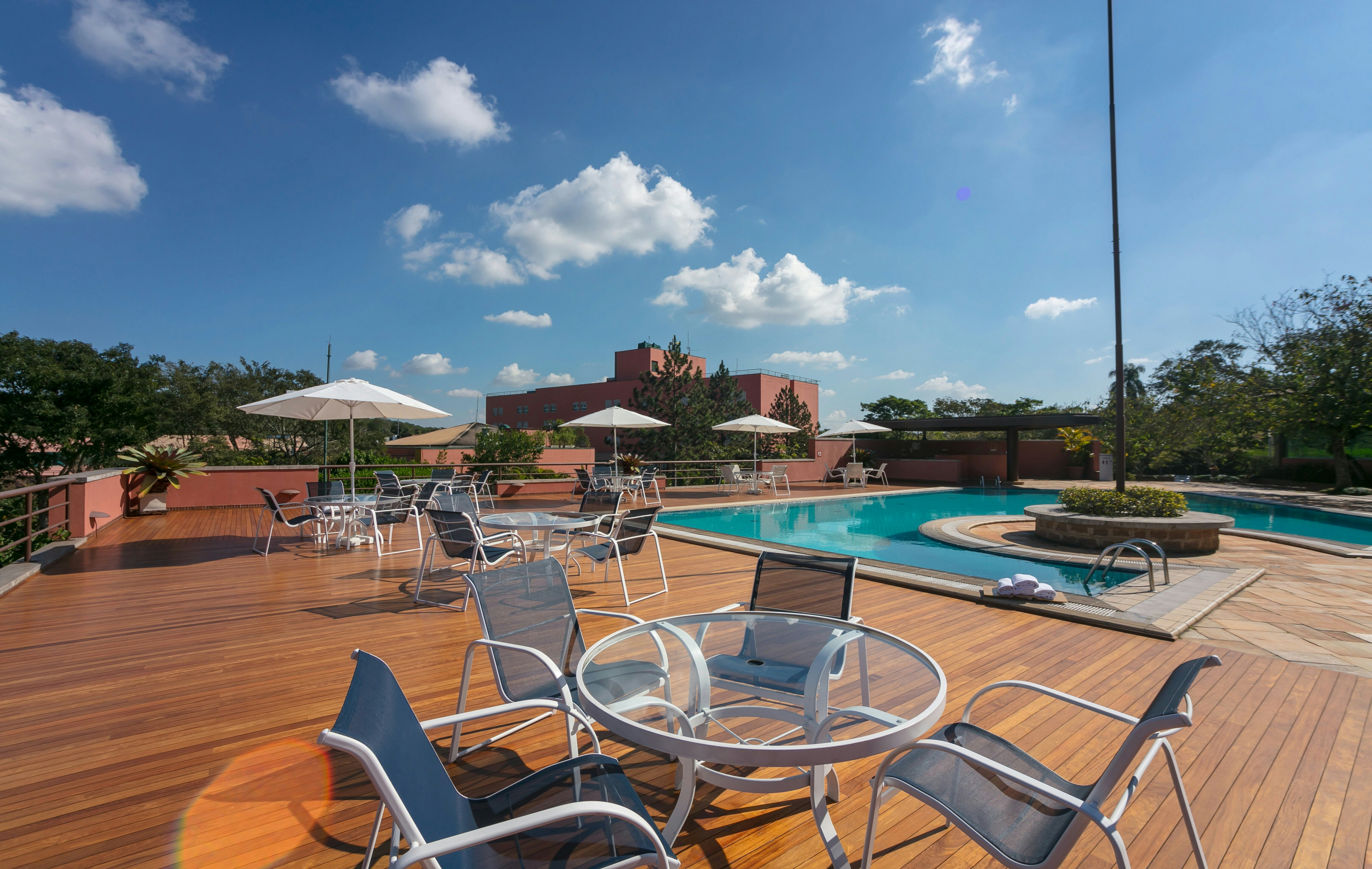 Almenat Embu das Artes, Tapestry Collection by Hilton 19/31