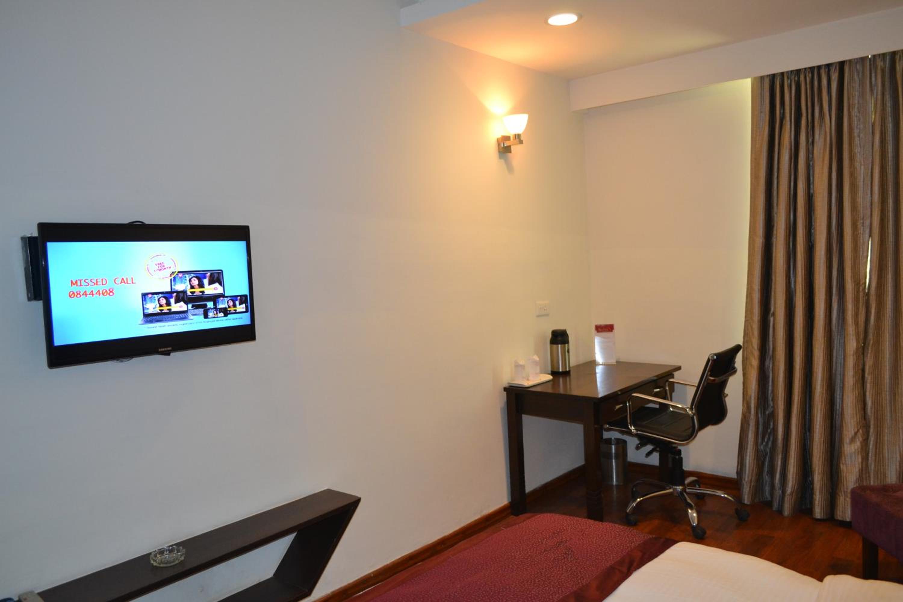 Hotel Sobti Continental 33/37