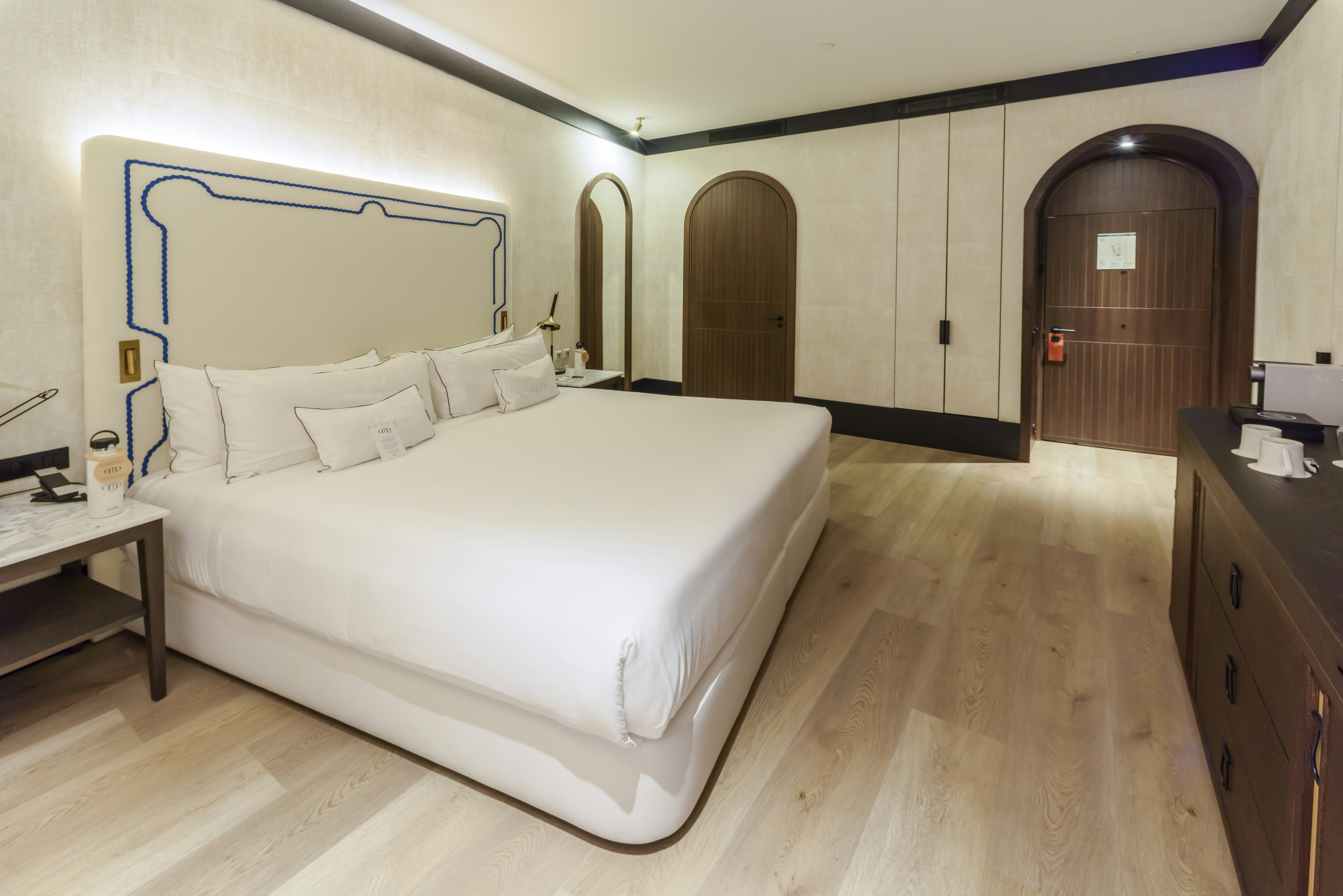 Hotel Montera Madrid, Curio Collection by Hilton 13/50