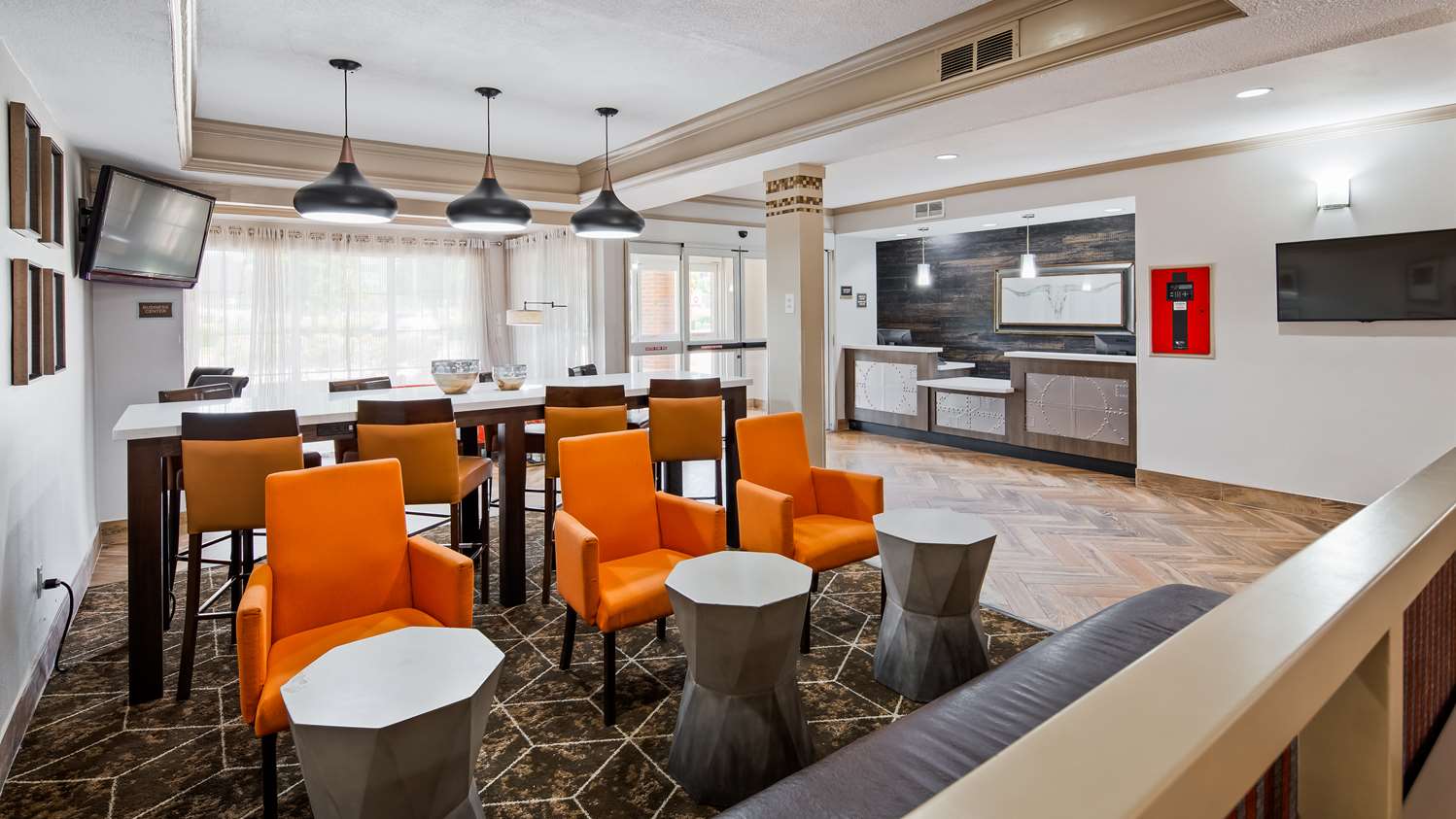 Clarion Pointe Addison Dallas North 10/12