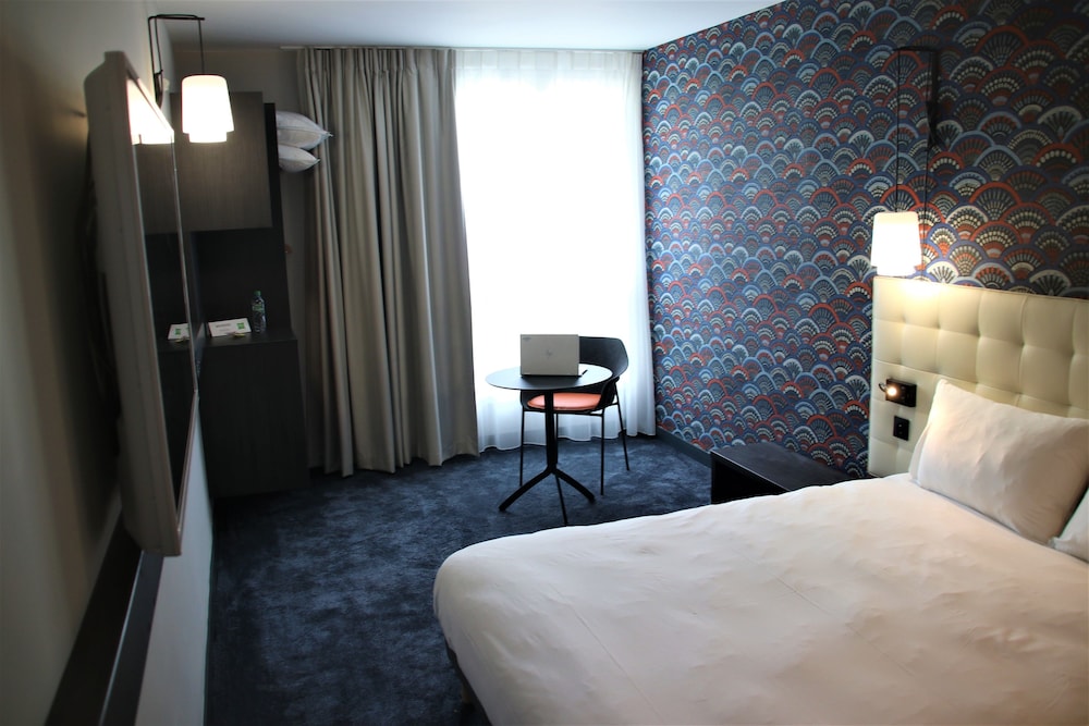 Ibis Styles Puteaux Paris La Defense 26/74