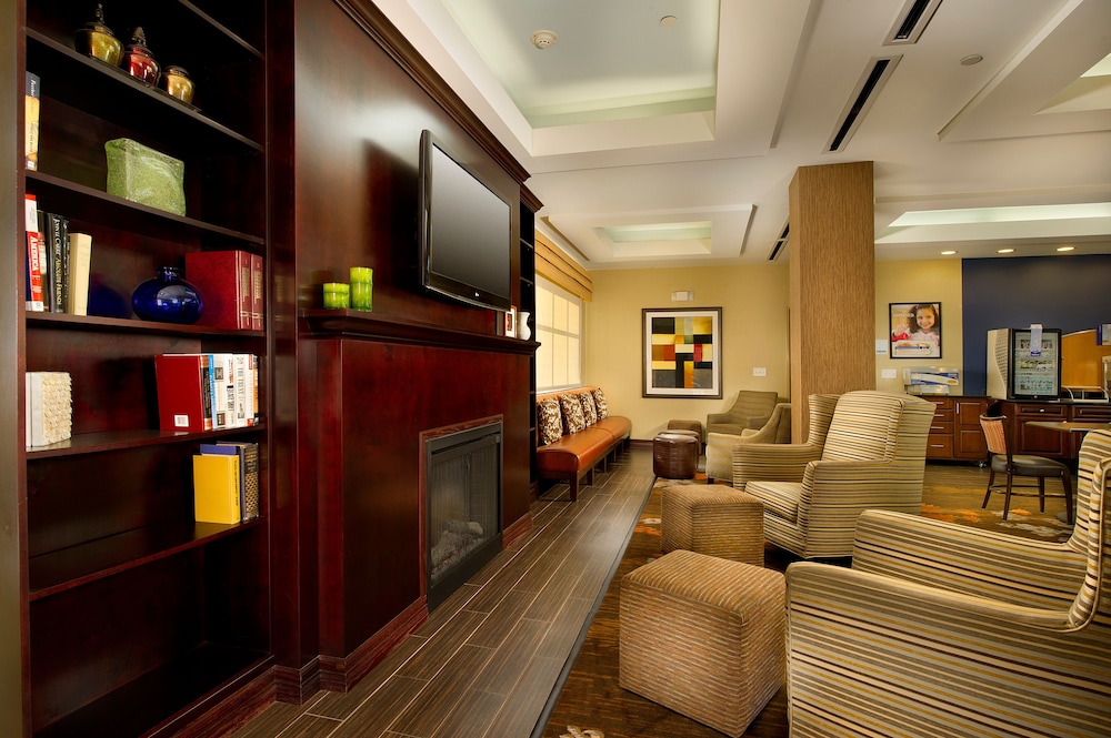 Holiday Inn Express Hotel Suites Uvalde 9/55