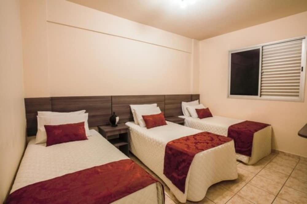 ROOM, DOUBLE BED