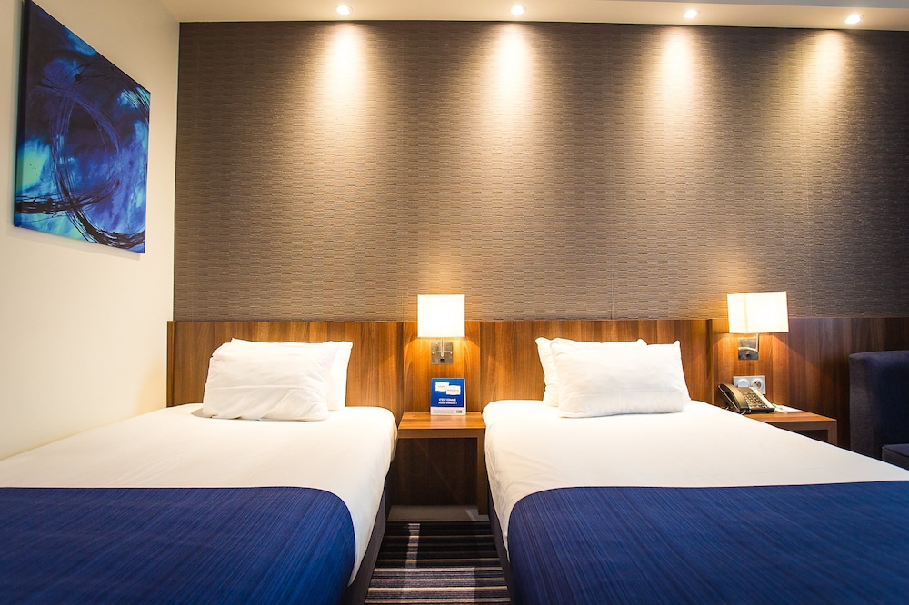HOLIDAY INN EXPRESS DIJON 21/69