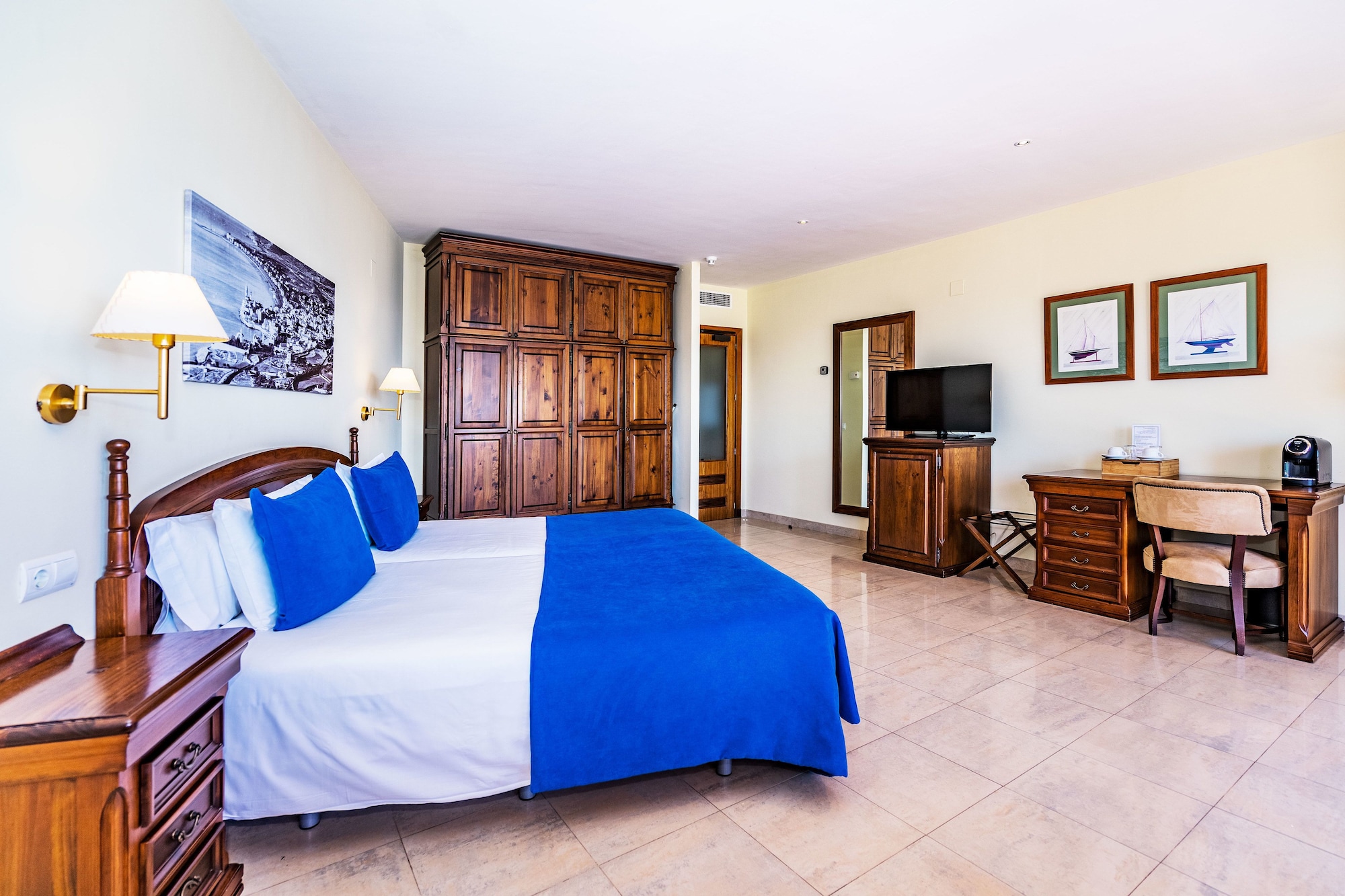 SUPERIOR, DOUBLE BED, SEA VIEW
